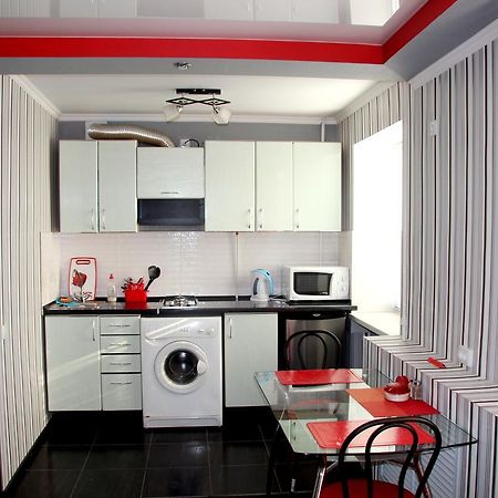Apartment On Bohoiavlenskyi Avenue Николайев Екстериор снимка